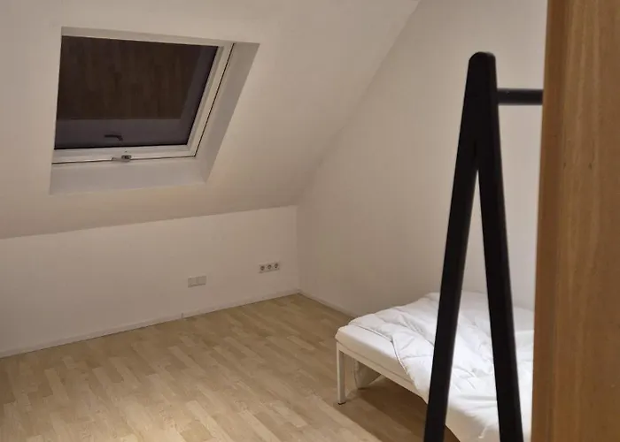 Und Claes Vendégház